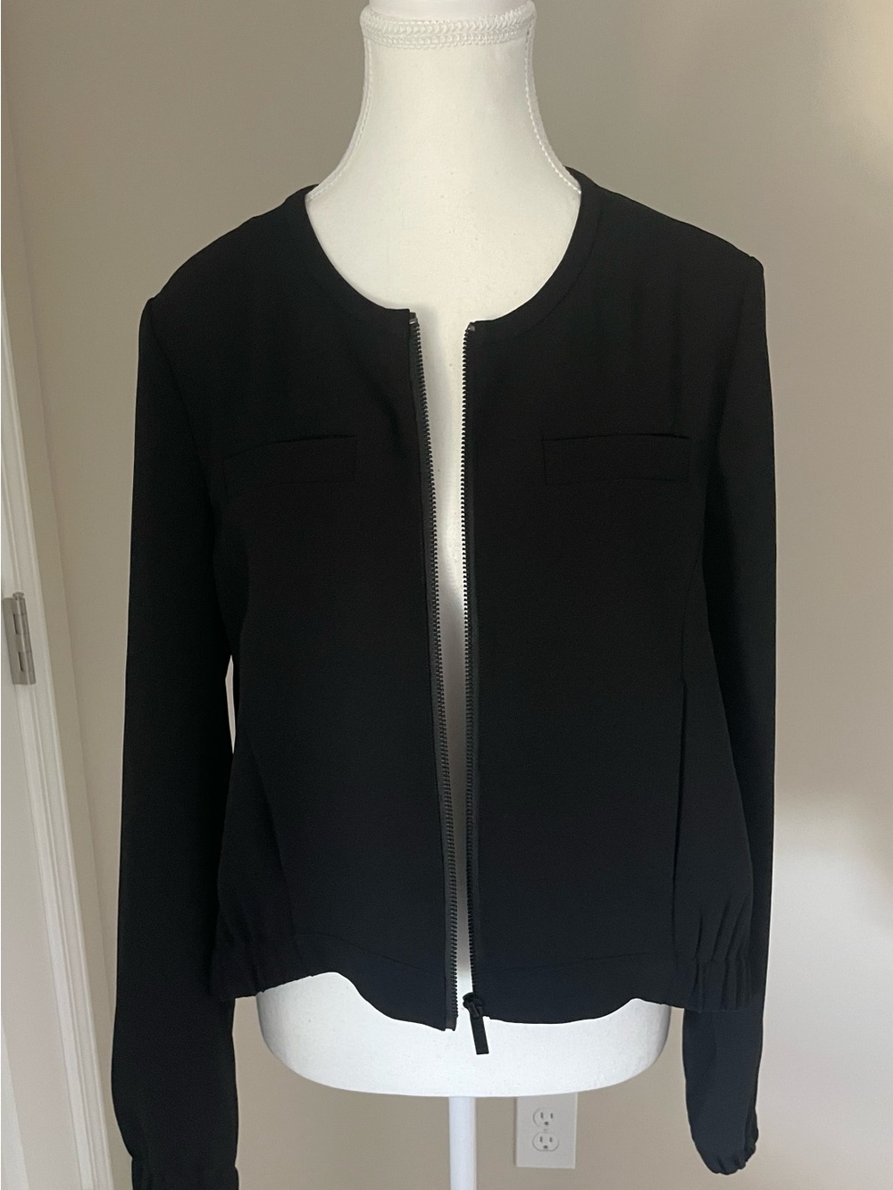 RACHEL Rachel Roy Black Zip-Front Collarless Jacket (size small)